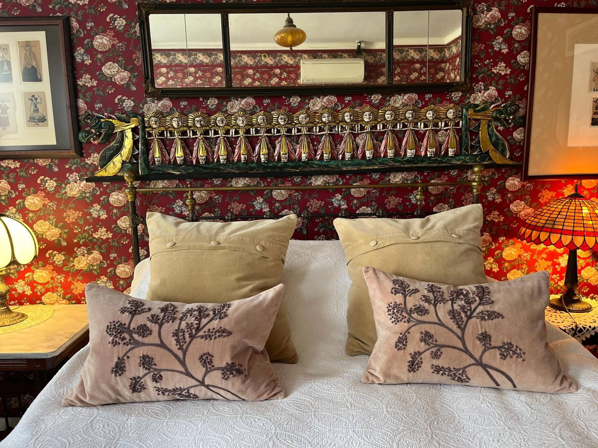 Munroe Inn Boutique Hotel Auburn Room photo